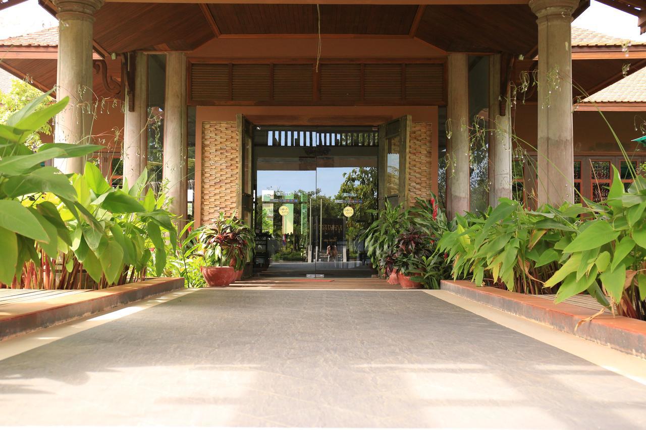 Samrith Hotel Kâmpóng Thum Buitenkant foto