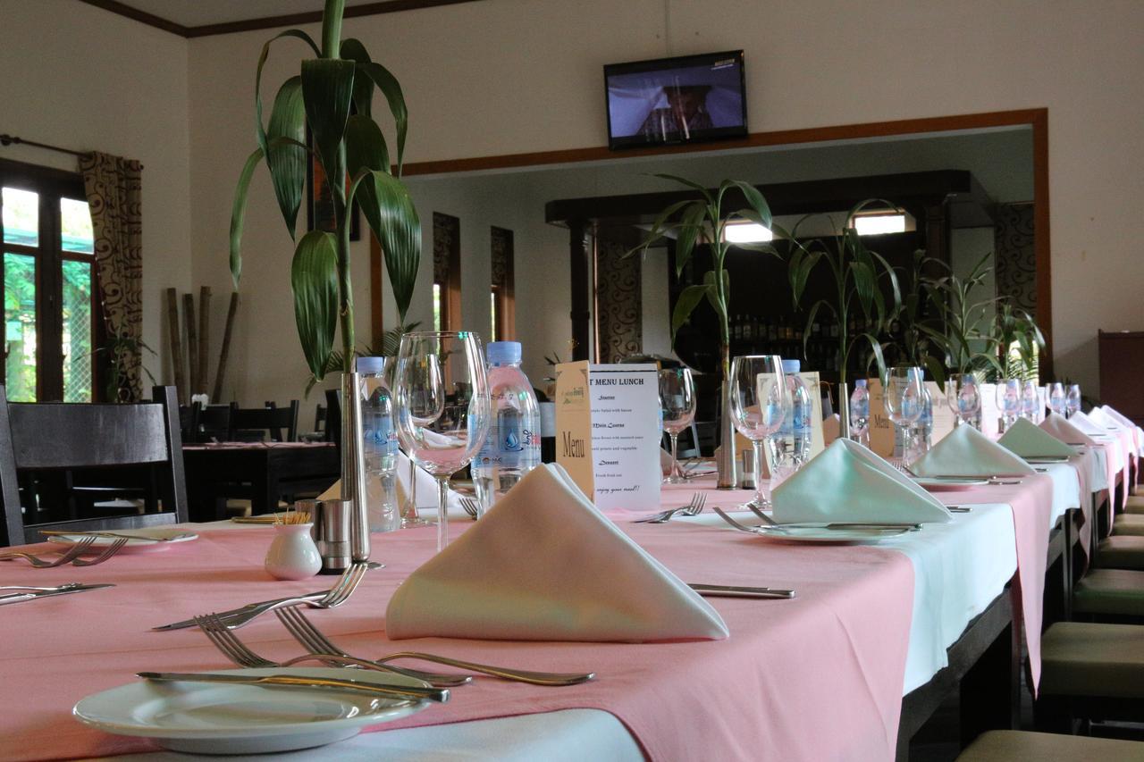 Samrith Hotel Kâmpóng Thum Buitenkant foto